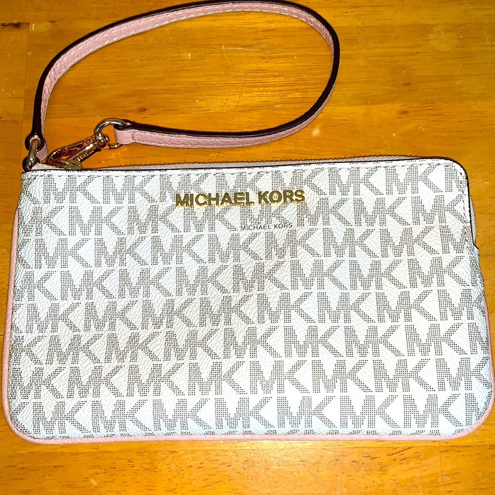 Michael Kors wristlet